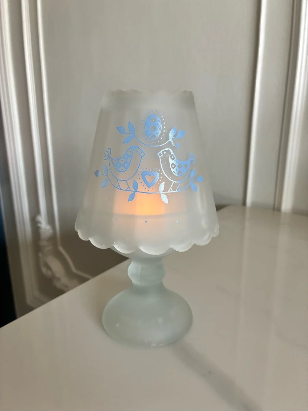 Frosted White Glass Bird Pattern Fairy Lamp